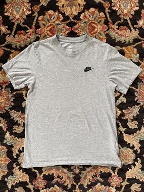 Nike Light Gray Short Sleeve Crewneck Tee with Black Logo